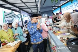 Bupati Bandung imbau ASN utamakan produk lokal