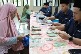 Masyarakat Kep Seribu terbantu layanan penukaran uang baru dari BI