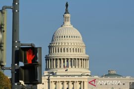 Pengunjuk rasa anti perang gelar aksi di sekitar Gedung Putih