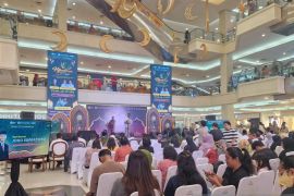 BI dan Baznas salurkan 275 paket sembako untuk warga Sulut