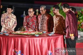 Wakili Prabowo, Wapres Gibran hadir pada perayaan Imlek Festival 2577