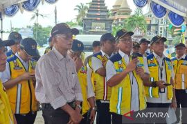 Menteri PU memastikan kesiapan jalan nasional di Jatim terkait mudik
