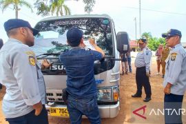 Dishub Babel ramp check angkutan umum Pangkalpinang - Koba, pastikan kondisi mobil layak jalan