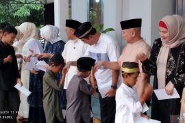 Bupati Bangka Selatan gelar buka puasa bersama anak-anak yatim