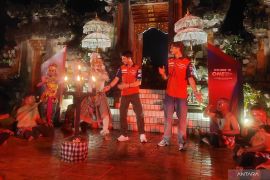 Joan Mir dan Marini rasakan harmoni Bali lewat budaya Pulau Dewata