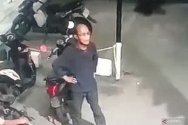 Polisi buru pria yang mengaku Kasat Narkoba dan gondol motor di Jaktim