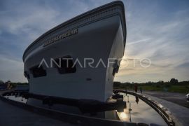 Masjid berbentuk kapal pesiar di Padang Pariaman