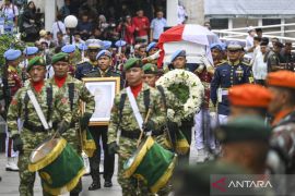 Panglima terima jenazah Try Sutrisno untuk dimakamkan secara militer
