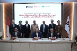 Danantara dan INA teken perjanjian investasi di proyek CA-EDC Chandra Asri