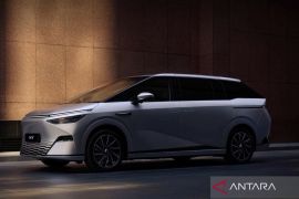 XPeng luncurkan X9 EV dengan sistem kemudi roda belakang dan 3 chip AI