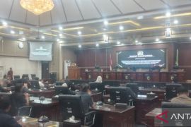 Bupati sampaikan jawaban pandangan umum fraksi terhadap perubahan Perda No:01/2024