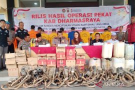 Polres Dharmasraya amankan narkoba hingga barang bukti prositusi dalam operasi pekat