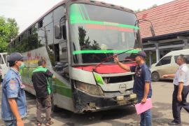 Dishub dan Satlantas Rembang cek kelaikan angkutan penumpang Lebaran 2026