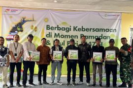 Elnusa Petrofin bagikan ratusan paket sembako di Jakut