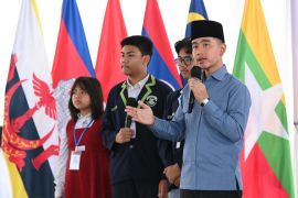 Indonesian VP urges teachers, parents to boost AI literacy