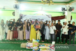 ANTARA dan mitra salurkan bantuan sembako  ke panti asuhan