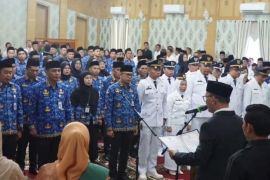 Bupati Sarolangun lantik 142 pejabat eselon III dan IV