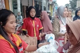 Warteg gratis Alfamart layani 60.000 penerima manfaat di 34 kota