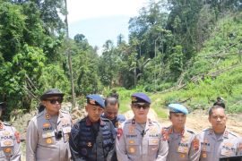 Polda tahan 17 orang diduga menambang emas ilegal di Mandailing Natal