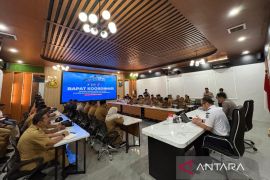 Polres-Dishub Lamongan optimalkan penjagaan perlintasan KA jelang mudik