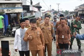 Peningkatan jalan Kuala Dua--Mekar Sari rampung sebelum Lebaran
