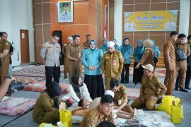 PKK Tapin sunatan massal untuk 150 anak kurang mampu