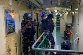 KRI Teuku Umar-385 dan Kopaska gelar latihan VBSS di laut Natuna