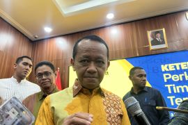 Bahlil akan tambah kapasitas stok BBM dari 25 hari jadi 90 hari