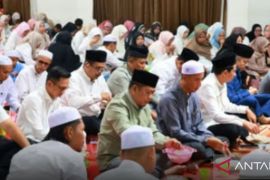 Sekwan Batola hadiri buka puasa bersama Kecamatan Tabukan dan Kuripan