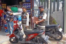 Satpol PP Jaktim tertibkan PKL dan parkir liar di Duren Sawit