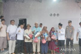 Pemkab Bangka Tengah salurkan 150 paket sembako bagi warga kurang mampu