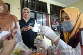 Batang tingkatkan pengawasan makanan mengandung bahan pengawet