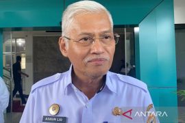 Sekda Sultra minta warga lapor ASN yang nongkrong di jam kerja