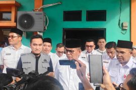 Bantu penerima manfaat, PT ABM salurkan 5.900 paket sembako