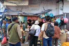 Satgas Pangan Maluku amankan dua pelanggar HET di Ambon saat gelar operasi