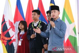 Tinjau AI Ready ASEAN, Gibran dorong pelajar kuasai teknologi AI