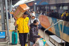 Kereta kelas ekonomi jadi pilihan utama pemudik pada masa angkutan Lebaran 2026