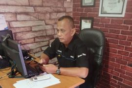 Polisi Blitar tangkap penjual bubuk mesiu