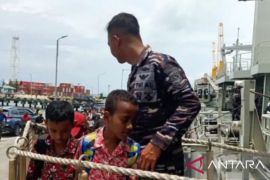 Lanal Aru Maluku edukasi maritim ke masyarakat pada Operasi Trisila