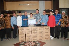 Apindo Jatim salurkan 10 ribu paket sembako selama Ramadhan di Surabaya