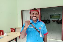 YPMAK bekali 20 calon pengusaha lokal soal literasi keuangan