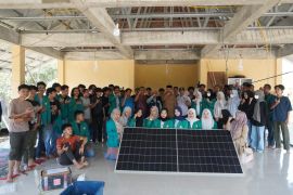 Mahasiswa Universitas Syiah Kuala terapkan inovasi panel surya untuk masyarakat Pidie Jaya