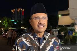 Mensos hingga Ketum PBNU merapat ke Istana usai magrib