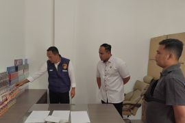 Polda Babel tetapkan tersangka pemilik truk berisi rokok Ilegal di Belitung