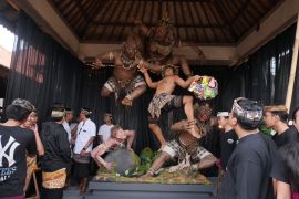 Kompak! Desa di Sanur hadirkan Parade Ogoh-ogoh di kawasan wisata