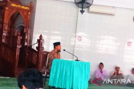 Ustadz Sufrin Efendi Lubis ajak umat manfaatkan waktu Ramadhan