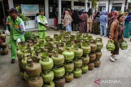 Celios: Realokasi anggaran dapat jaga stabilitas harga energi