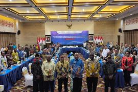 Gubernur Papua minta TPID terus kendalikan inflasi jelang Lebaran