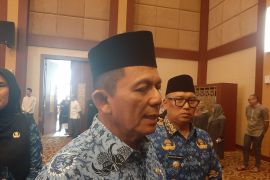 Gubernur Kepri targetkan Baznas himpun zakat Rp17 miliar