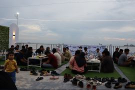 Warnai Ramadan dengan Kebaikan, PT PRI Buka Puasa Bersama Puluhan Jurnalis